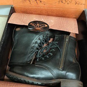 Freebird by Steven Manchester Combat Boots Size 9 🖤